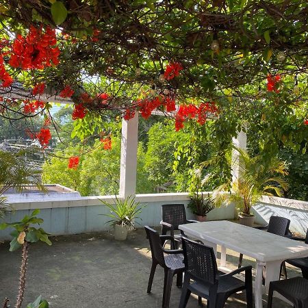 Hostal Cumbres Del Volcan Flor Blanca San Salvador Bagian luar foto