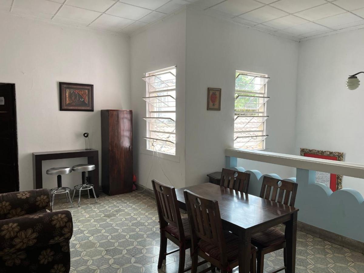 Hostal Cumbres Del Volcan Flor Blanca San Salvador Bagian luar foto